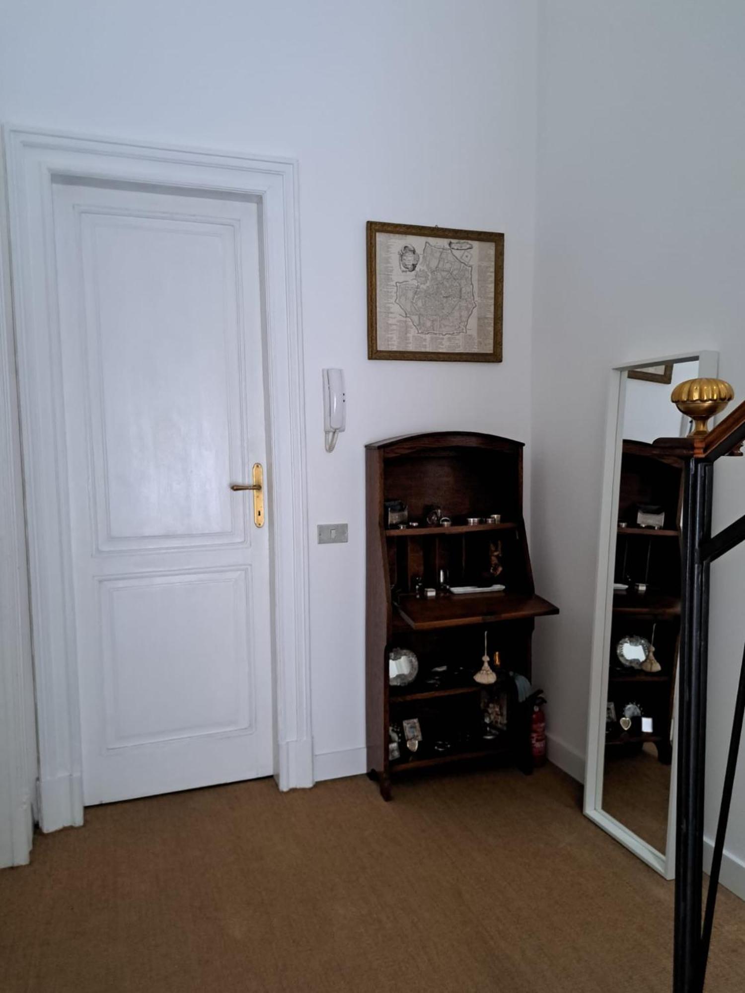 Casa Mari - Free Secure Parking, Breakfast, Private Bathroom, Wifi, Garden, Aircon, 3 Min Walk To Metro And Train Station Milan Exterior photo